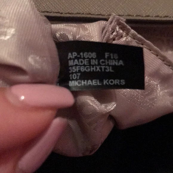 MK purse - Picture 6 of 7